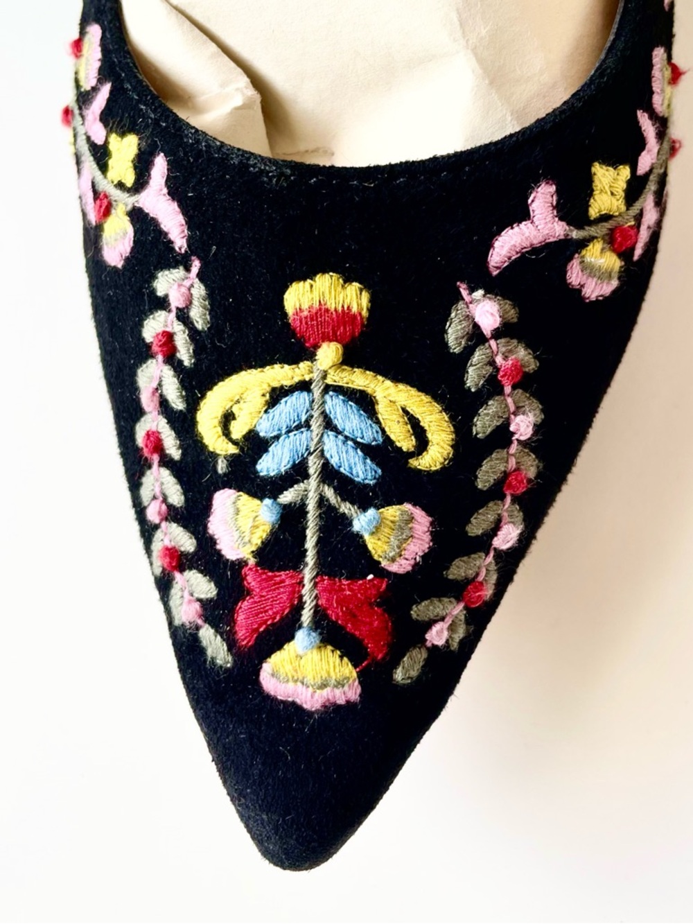 Boden Evie Black Embroidered Mary Jane Pointed Toe Floral Flats Boho Cottagecore - Picture 6 of 10
